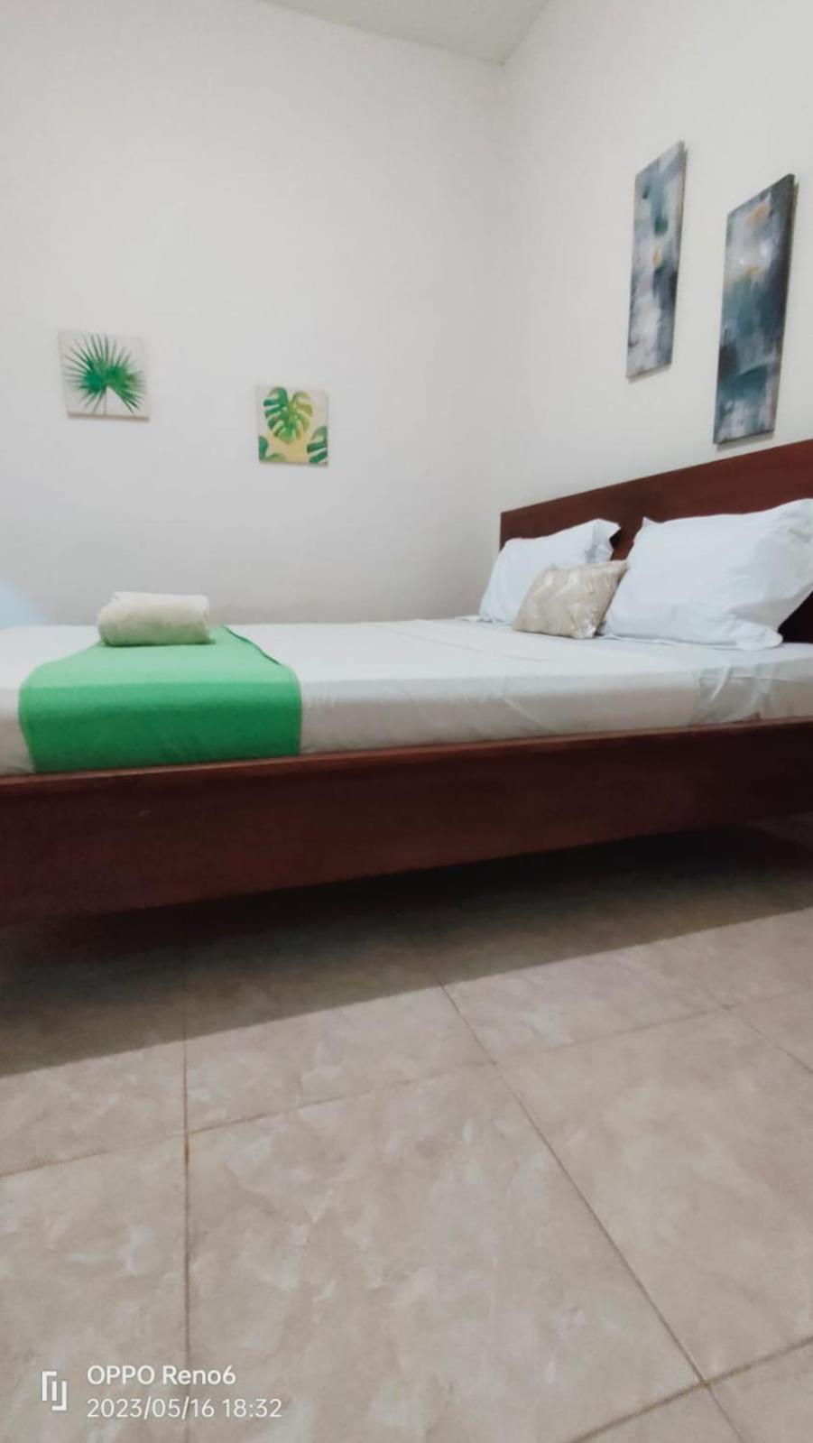 Pineapple Guest House Gili Air Luaran gambar