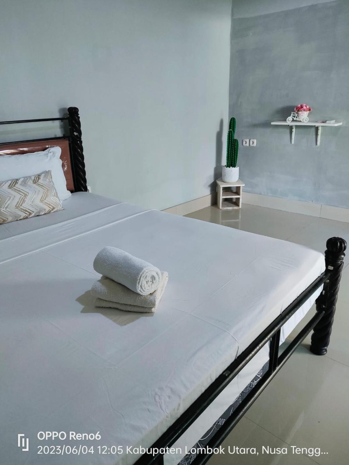 Pineapple Guest House Gili Air Luaran gambar