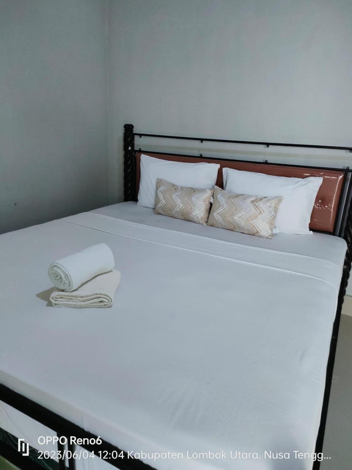 Pineapple Guest House Gili Air Luaran gambar